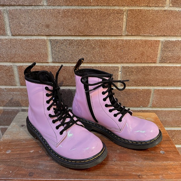 Dr Martens light pink patent leather boots - Picture 2 of 9